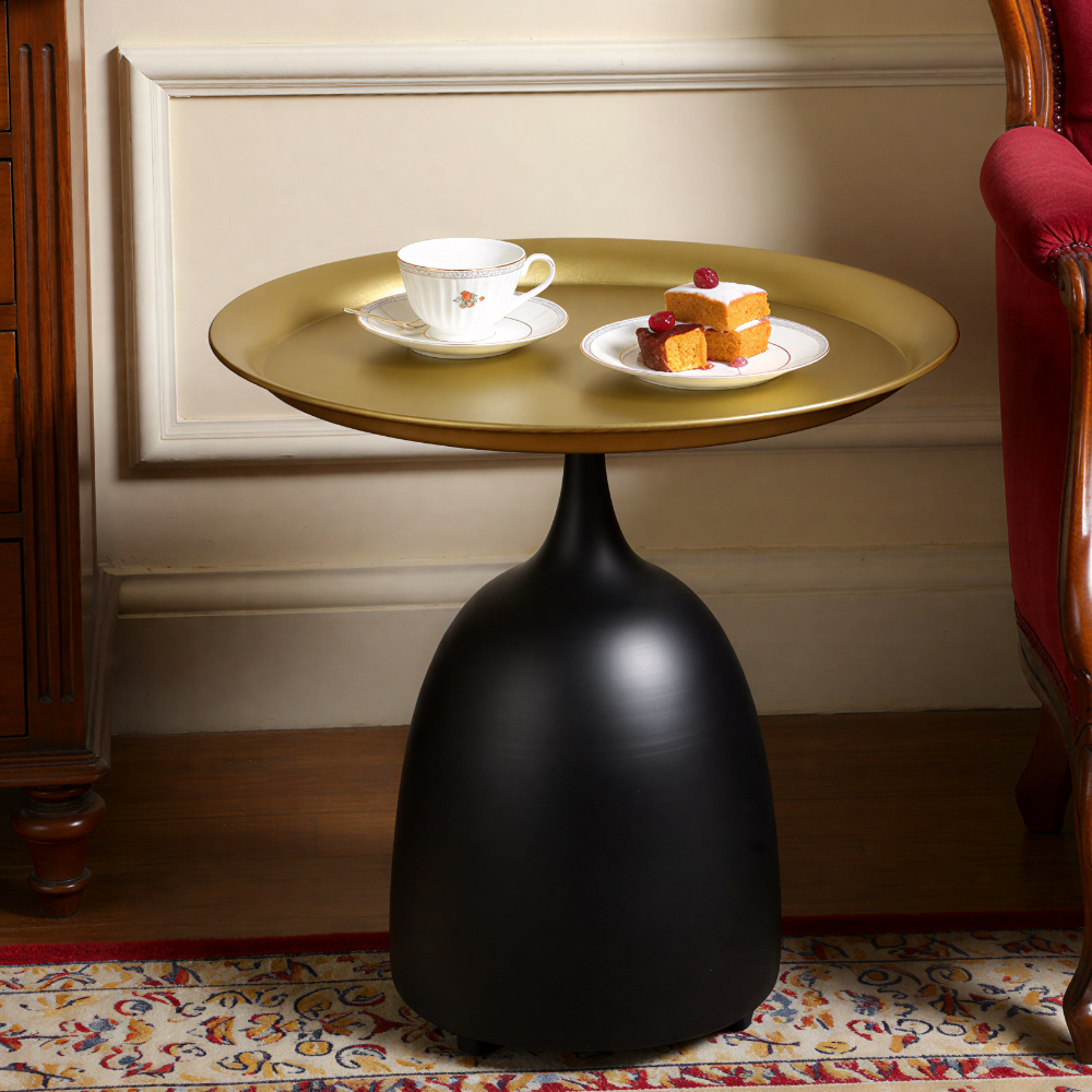 Black-Gold Glam | Coffee Table | Unique Lacquered Iron Coating